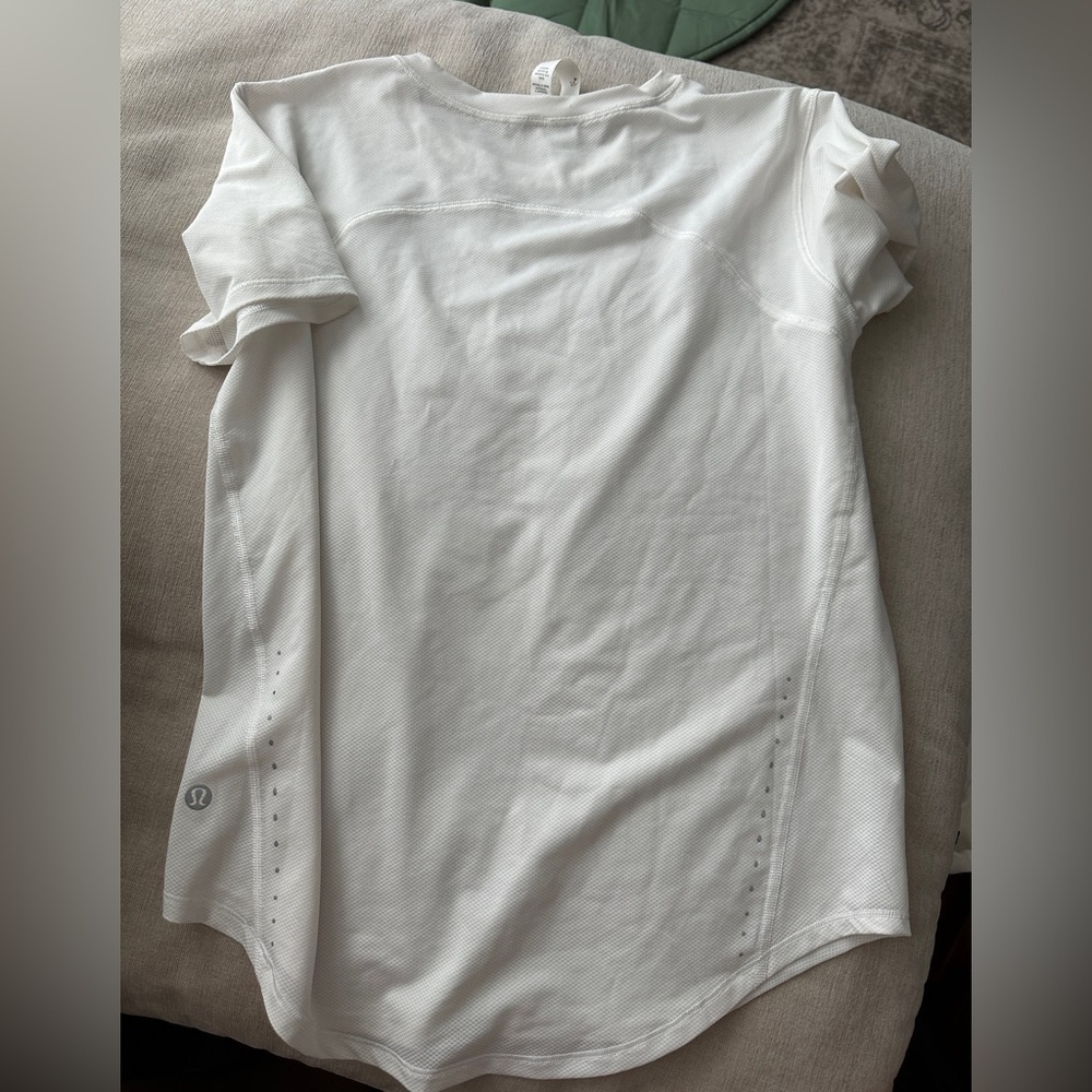 Lululemon High Neck Running and Training T-Shirt White - Picture 7 of 7